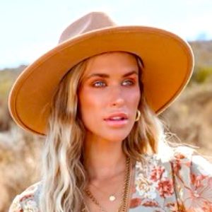 NWT Vici Rocky Mountain Hat